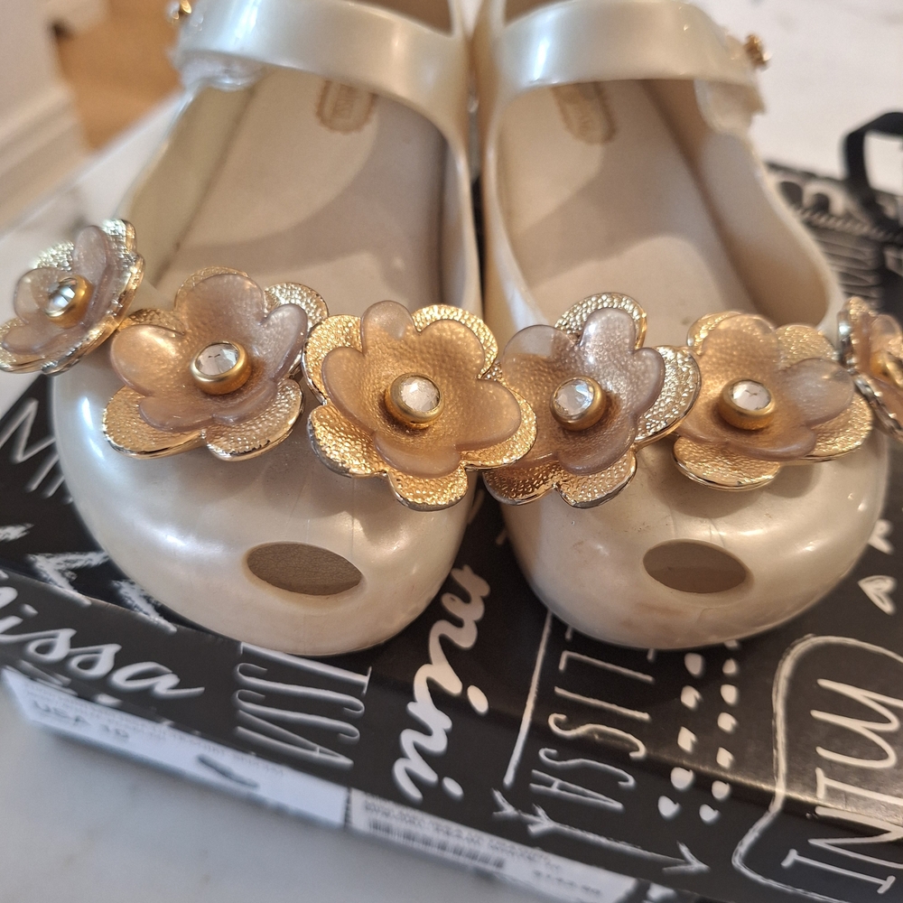 Melissa Cream and Gold Flower Kids Dress Shoes